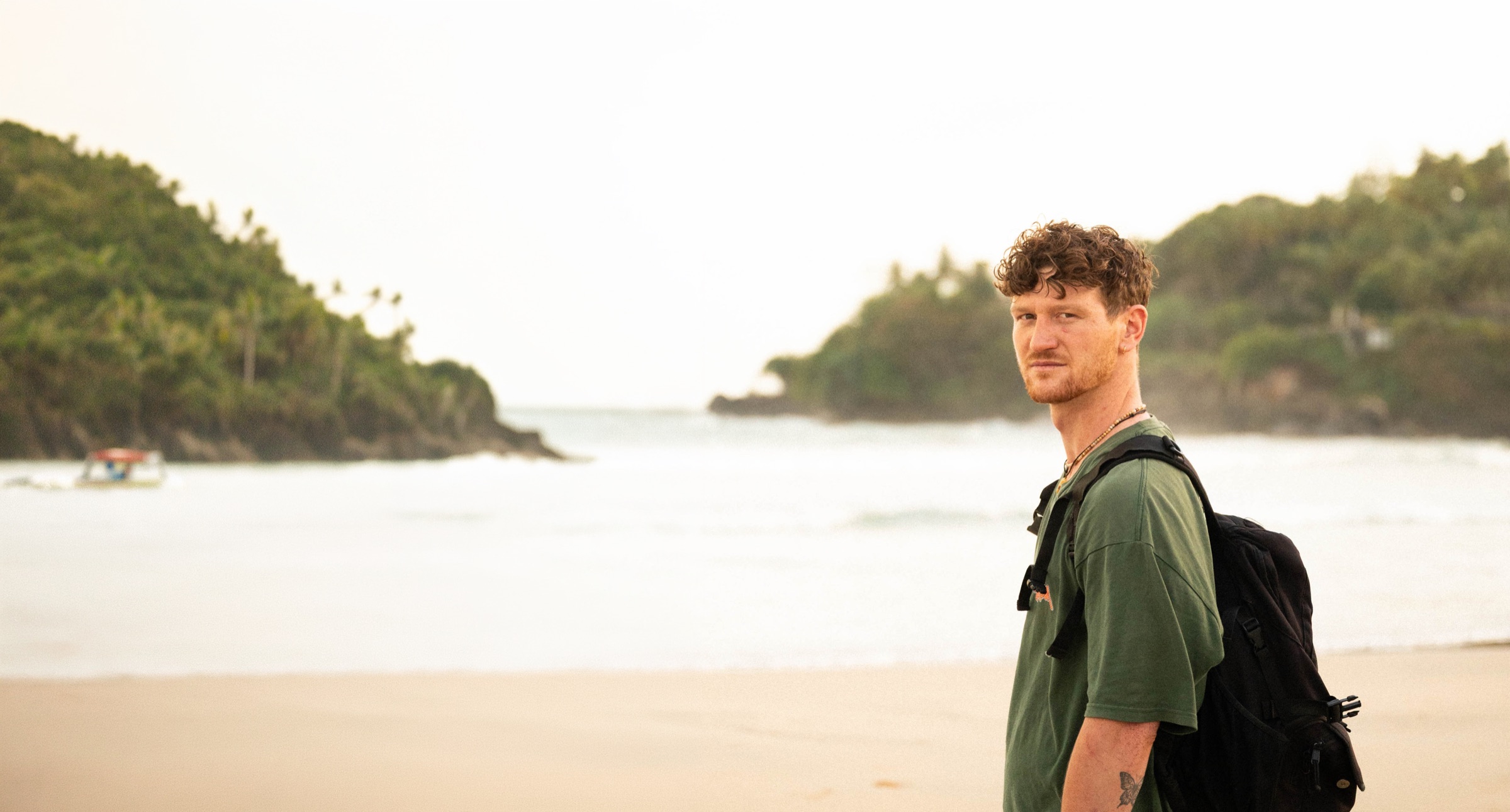 Oliver Krohn – Gründer Nomad Ventures, am Strand in der Schweiz